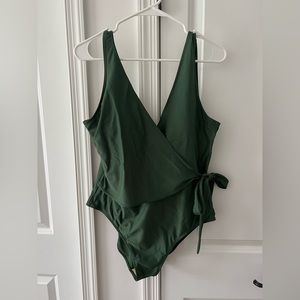 Summersalt The Perfect Wrap One Piece Size 16